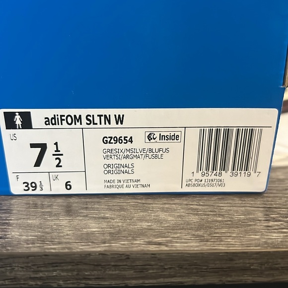 Woman’s 7 1/2 Adidas adiFOM SLTN W Grey and Blue Shoe - Picture 5 of 5